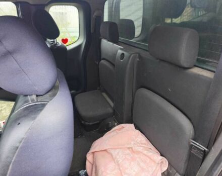 Зелений Ніссан Навара, об'ємом двигуна 2.5 л та пробігом 312 тис. км за 5674 $, фото 3 на Automoto.ua