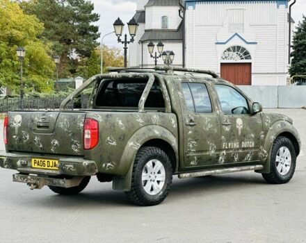 Зеленый Ниссан Навара, объемом двигателя 2.5 л и пробегом 250 тыс. км за 7254 $, фото 9 на Automoto.ua