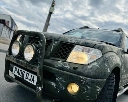 Зеленый Ниссан Навара, объемом двигателя 2.5 л и пробегом 250 тыс. км за 7254 $, фото 10 на Automoto.ua