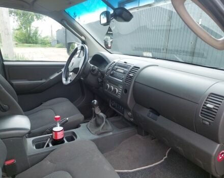 Зеленый Ниссан Навара, объемом двигателя 2.5 л и пробегом 269 тыс. км за 5000 $, фото 4 на Automoto.ua