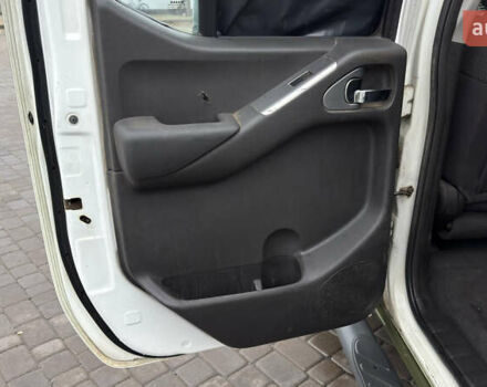 Зеленый Ниссан Навара, объемом двигателя 2.5 л и пробегом 300 тыс. км за 5800 $, фото 30 на Automoto.ua