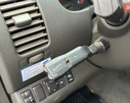 Зеленый Ниссан Навара, объемом двигателя 2.5 л и пробегом 300 тыс. км за 5800 $, фото 26 на Automoto.ua