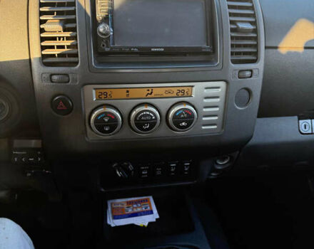 Зеленый Ниссан Навара, объемом двигателя 0 л и пробегом 230 тыс. км за 14000 $, фото 16 на Automoto.ua