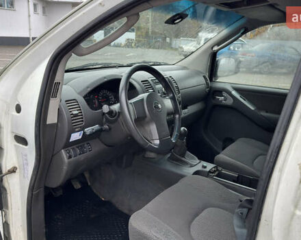 Зеленый Ниссан Навара, объемом двигателя 2.5 л и пробегом 300 тыс. км за 5800 $, фото 22 на Automoto.ua