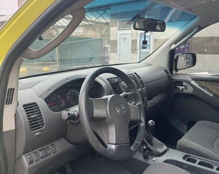 Зеленый Ниссан Навара, объемом двигателя 2.49 л и пробегом 325 тыс. км за 7000 $, фото 14 на Automoto.ua