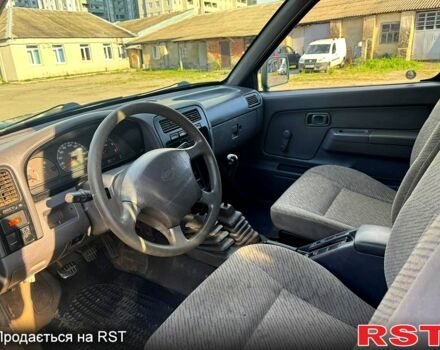 Зелений Ніссан Навара, об'ємом двигуна 2.5 л та пробігом 267 тис. км за 3800 $, фото 4 на Automoto.ua