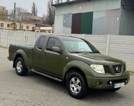 Зеленый Ниссан Навара, объемом двигателя 2.5 л и пробегом 325 тыс. км за 7000 $, фото 4 на Automoto.ua
