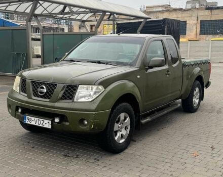 Зеленый Ниссан Навара, объемом двигателя 2.5 л и пробегом 325 тыс. км за 7000 $, фото 2 на Automoto.ua