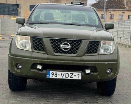 Зеленый Ниссан Навара, объемом двигателя 2.5 л и пробегом 325 тыс. км за 7000 $, фото 1 на Automoto.ua