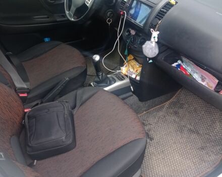 Білий Ніссан Ноут, об'ємом двигуна 1.4 л та пробігом 300 тис. км за 3500 $, фото 6 на Automoto.ua