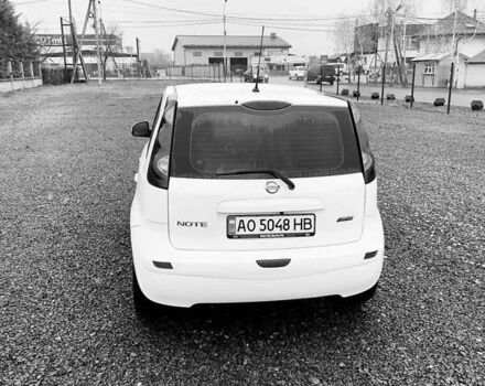 Белый Ниссан Ноут, объемом двигателя 1.5 л и пробегом 219 тыс. км за 6500 $, фото 3 на Automoto.ua