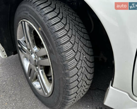 Білий Ніссан Ноут, об'ємом двигуна 1.6 л та пробігом 104 тис. км за 7600 $, фото 23 на Automoto.ua