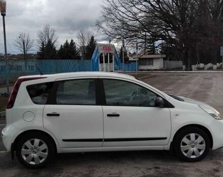 Белый Ниссан Ноут, объемом двигателя 1.5 л и пробегом 299 тыс. км за 6000 $, фото 2 на Automoto.ua