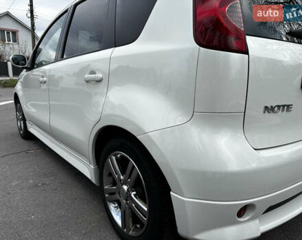 Білий Ніссан Ноут, об'ємом двигуна 1.6 л та пробігом 104 тис. км за 7600 $, фото 8 на Automoto.ua