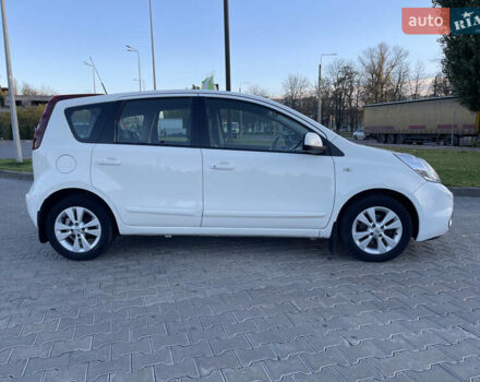 Білий Ніссан Ноут, об'ємом двигуна 1.6 л та пробігом 187 тис. км за 7500 $, фото 6 на Automoto.ua