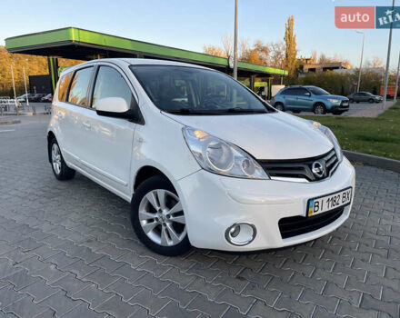 Білий Ніссан Ноут, об'ємом двигуна 1.6 л та пробігом 187 тис. км за 7500 $, фото 2 на Automoto.ua
