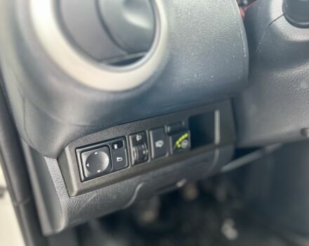 Белый Ниссан Ноут, объемом двигателя 1.4 л и пробегом 140 тыс. км за 6200 $, фото 14 на Automoto.ua