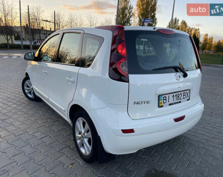 Білий Ніссан Ноут, об'ємом двигуна 1.6 л та пробігом 187 тис. км за 7500 $, фото 3 на Automoto.ua