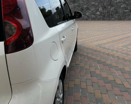 Ниссан Ноут 2012 в Житомире на Automoto.ua Белый Ниссан Ноут, объемом двигателя 1.39 л и пробегом 320 тыс. км за 4700 $, фото 4 на Automoto.ua