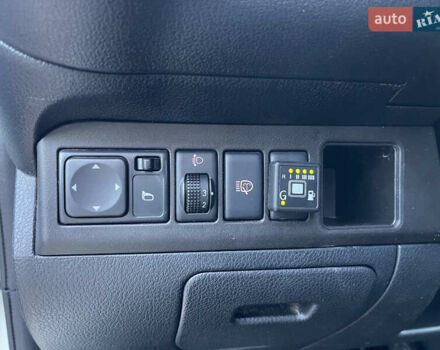 Білий Ніссан Ноут, об'ємом двигуна 1.6 л та пробігом 187 тис. км за 7500 $, фото 16 на Automoto.ua