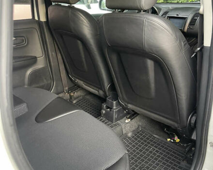 Ниссан Ноут 2012 в Житомире на Automoto.ua Белый Ниссан Ноут, объемом двигателя 1.39 л и пробегом 320 тыс. км за 4700 $, фото 16 на Automoto.ua