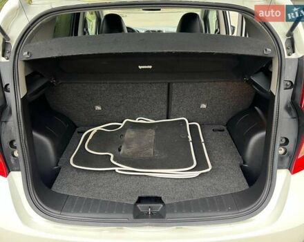 Белый Ниссан Ноут, объемом двигателя 1.5 л и пробегом 256 тыс. км за 8150 $, фото 9 на Automoto.ua