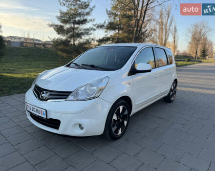 Белый Ниссан Ноут, объемом двигателя 1.6 л и пробегом 169 тыс. км за 10299 $, фото 5 на Automoto.ua