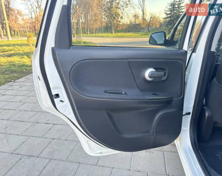 Белый Ниссан Ноут, объемом двигателя 1.6 л и пробегом 169 тыс. км за 10299 $, фото 48 на Automoto.ua