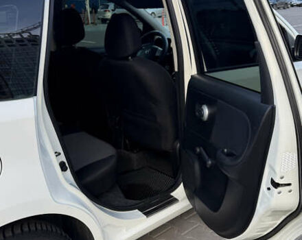 Белый Ниссан Ноут, объемом двигателя 1.39 л и пробегом 143 тыс. км за 6500 $, фото 6 на Automoto.ua