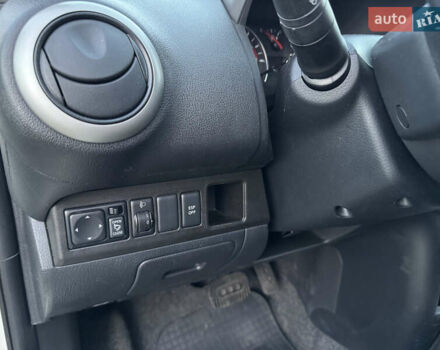 Білий Ніссан Ноут, об'ємом двигуна 1.6 л та пробігом 169 тис. км за 10300 $, фото 45 на Automoto.ua