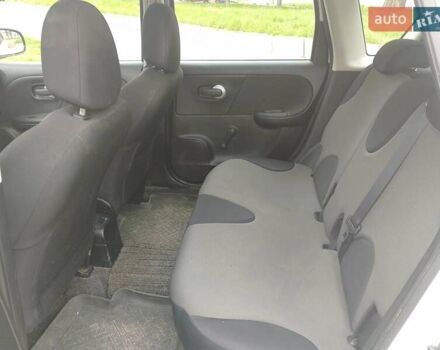 Белый Ниссан Ноут, объемом двигателя 1.39 л и пробегом 187 тыс. км за 6700 $, фото 6 на Automoto.ua