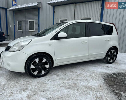 Белый Ниссан Ноут, объемом двигателя 1.6 л и пробегом 169 тыс. км за 9799 $, фото 4 на Automoto.ua