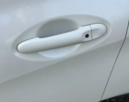 Белый Ниссан Ноут, объемом двигателя 1.2 л и пробегом 70 тыс. км за 7200 $, фото 10 на Automoto.ua