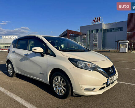 Белый Ниссан Ноут, объемом двигателя 1.2 л и пробегом 62 тыс. км за 11750 $, фото 6 на Automoto.ua