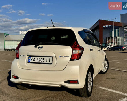 Белый Ниссан Ноут, объемом двигателя 1.2 л и пробегом 62 тыс. км за 11750 $, фото 4 на Automoto.ua