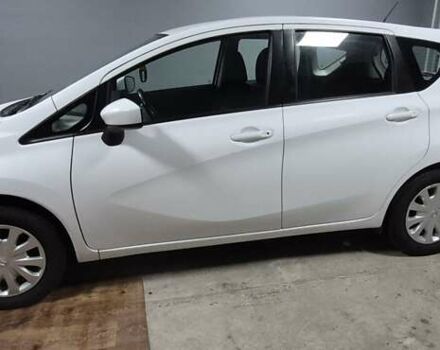 Білий Ніссан Ноут, об'ємом двигуна 1.6 л та пробігом 140 тис. км за 7500 $, фото 3 на Automoto.ua