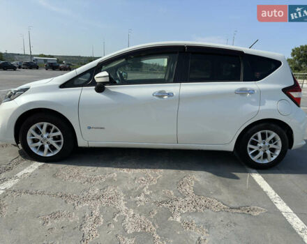 Білий Ніссан Ноут, об'ємом двигуна 1.2 л та пробігом 55 тис. км за 12800 $, фото 7 на Automoto.ua