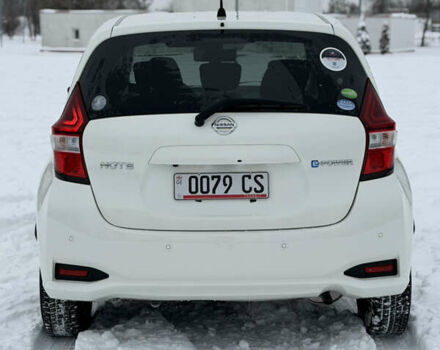 Белый Ниссан Ноут, объемом двигателя 1.2 л и пробегом 37 тыс. км за 11100 $, фото 4 на Automoto.ua