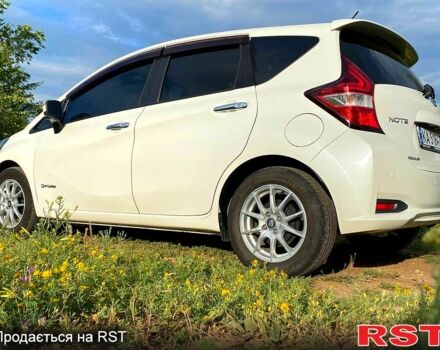 Белый Ниссан Ноут, объемом двигателя 1.2 л и пробегом 60 тыс. км за 12900 $, фото 3 на Automoto.ua