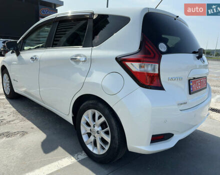 Білий Ніссан Ноут, об'ємом двигуна 1.2 л та пробігом 55 тис. км за 12800 $, фото 8 на Automoto.ua