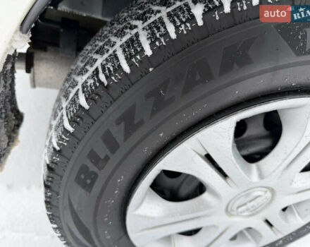 Белый Ниссан Ноут, объемом двигателя 1.2 л и пробегом 37 тыс. км за 11100 $, фото 15 на Automoto.ua