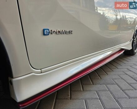 Білий Ніссан Ноут, об'ємом двигуна 1.2 л та пробігом 59 тис. км за 13500 $, фото 17 на Automoto.ua