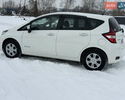 Белый Ниссан Ноут, объемом двигателя 1.2 л и пробегом 37 тыс. км за 11100 $, фото 3 на Automoto.ua