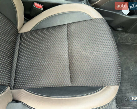 Білий Ніссан Ноут, об'ємом двигуна 1.2 л та пробігом 55 тис. км за 12800 $, фото 26 на Automoto.ua