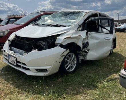 Ниссан Ноут 2017 в Березовке на Automoto.ua Белый Ниссан Ноут, объемом двигателя 1.2 л и пробегом 50 тыс. км за 4000 $, фото 7 на Automoto.ua