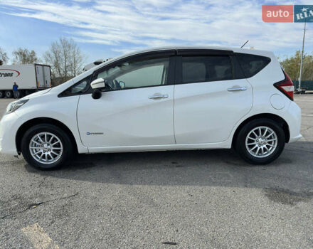 Белый Ниссан Ноут, объемом двигателя 1.2 л и пробегом 38 тыс. км за 12900 $, фото 6 на Automoto.ua