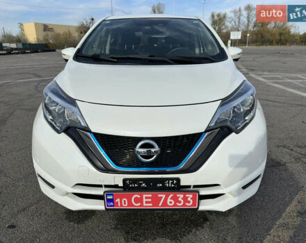 Белый Ниссан Ноут, объемом двигателя 1.2 л и пробегом 38 тыс. км за 12900 $, фото 2 на Automoto.ua