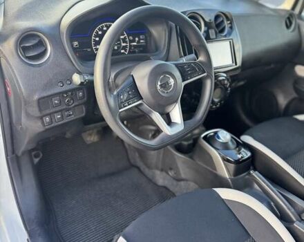 Білий Ніссан Ноут, об'ємом двигуна 1.2 л та пробігом 52 тис. км за 12900 $, фото 11 на Automoto.ua