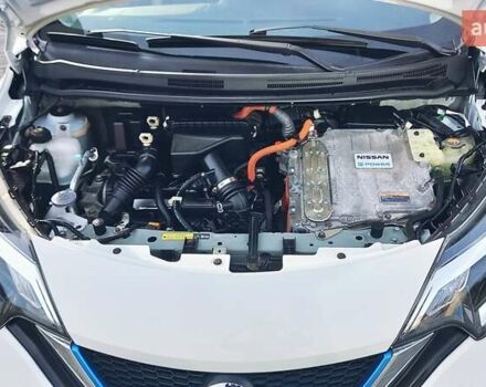 Білий Ніссан Ноут, об'ємом двигуна 1.2 л та пробігом 36 тис. км за 13200 $, фото 18 на Automoto.ua