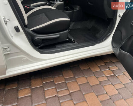 Білий Ніссан Ноут, об'ємом двигуна 1.2 л та пробігом 47 тис. км за 11999 $, фото 56 на Automoto.ua